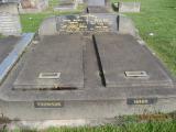 image of grave number 377142